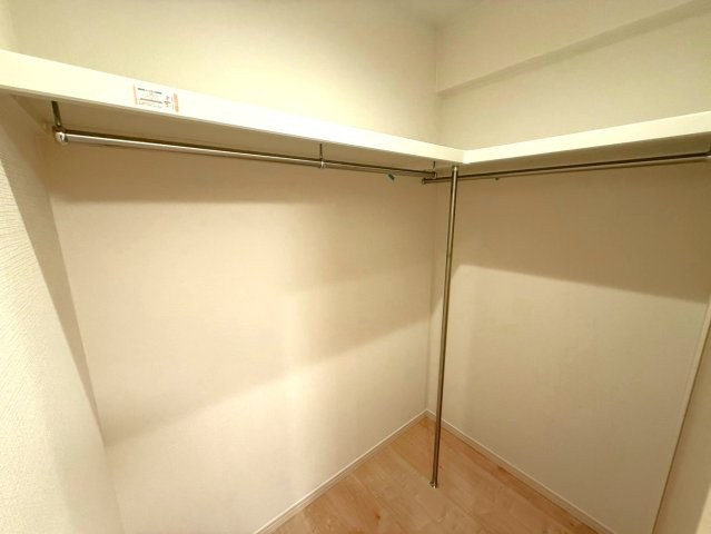 ミオカステーロ新小岩の収納|おしゃれを楽しめる、ゆとりあるウォークインクローゼット。