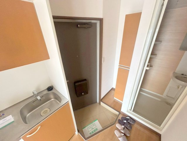 エイコービルの玄関