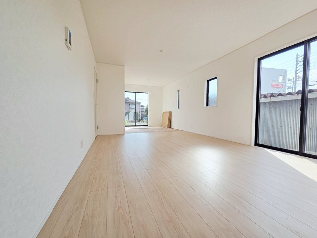 【居間・リビング】 | 半田市住吉町第7　２号棟【仲介手数料0円】