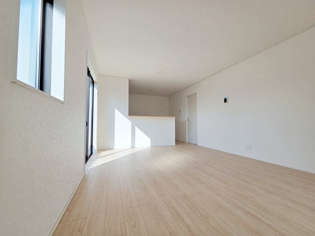 【居間・リビング】 | 半田市住吉町第7　２号棟【仲介手数料0円】
