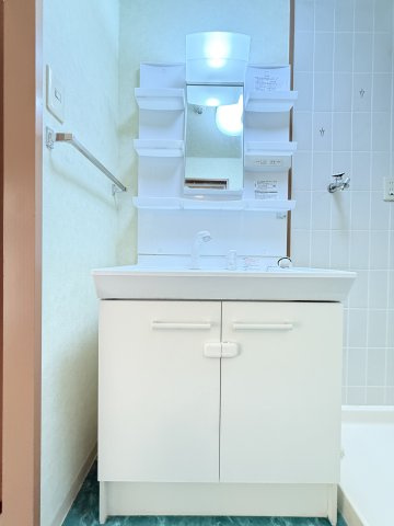 サントリーノ迎賓館の洗面所