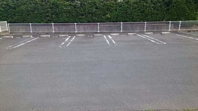 リバーサイドプラスワンの駐車場