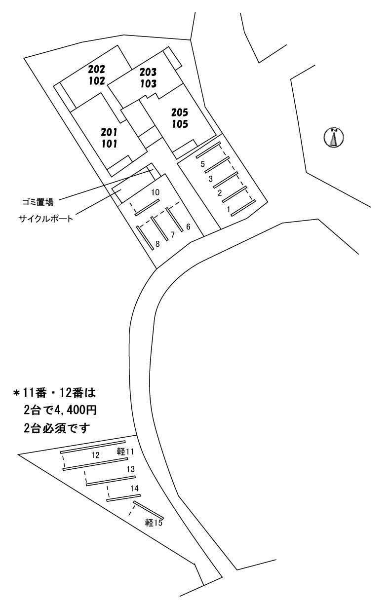 シャイン福泊の駐車場