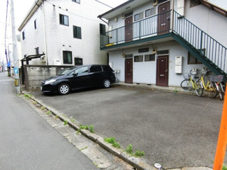 【駐車場】