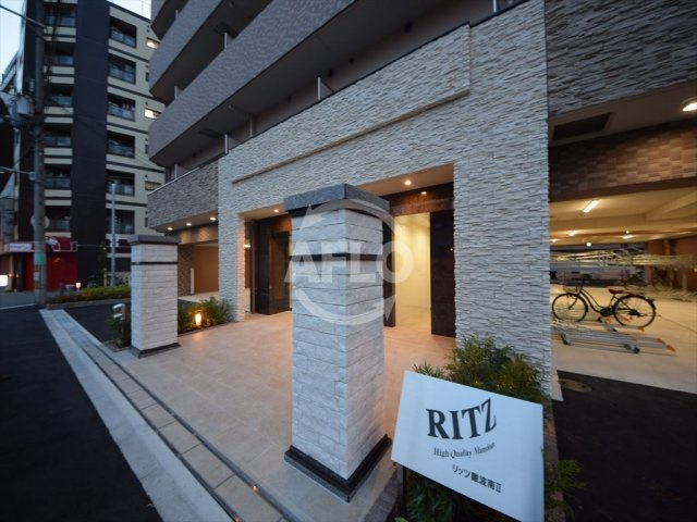 リッツ難波南Ⅱのエントランス|リッツ難波南Ⅱ　お洒落な外観