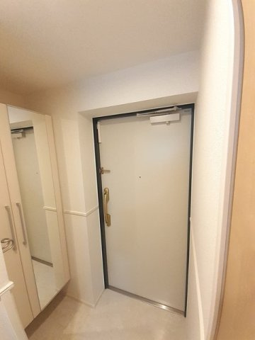 フォンテ　クレラの玄関