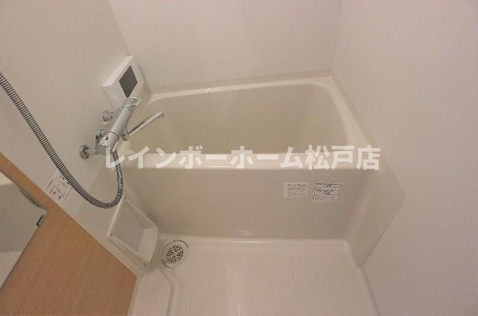 火災保険は貸主負担♪二人入居可♪オートロック♪デザイナーズ♪の浴室|日々の疲れを癒すお風呂付です
