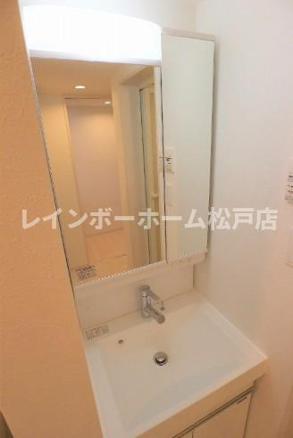 火災保険は貸主負担♪二人入居可♪オートロック♪デザイナーズ♪の洗面所