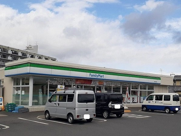 アルモニーの周辺|ファミリーマート岡山万倍店まで400m