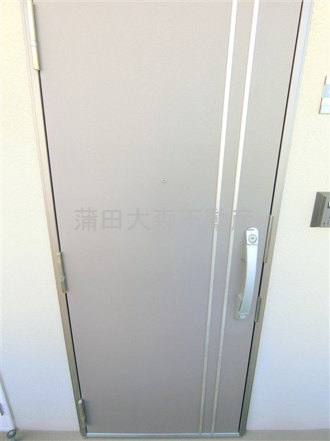 アールコート南六郷の玄関