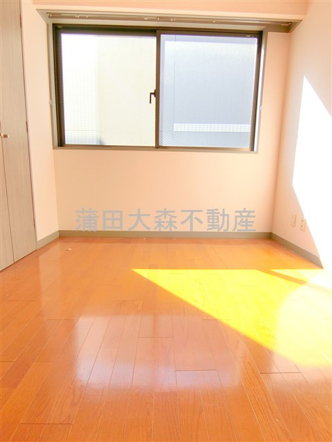 アールコート南六郷の内装|洋室5.7帖