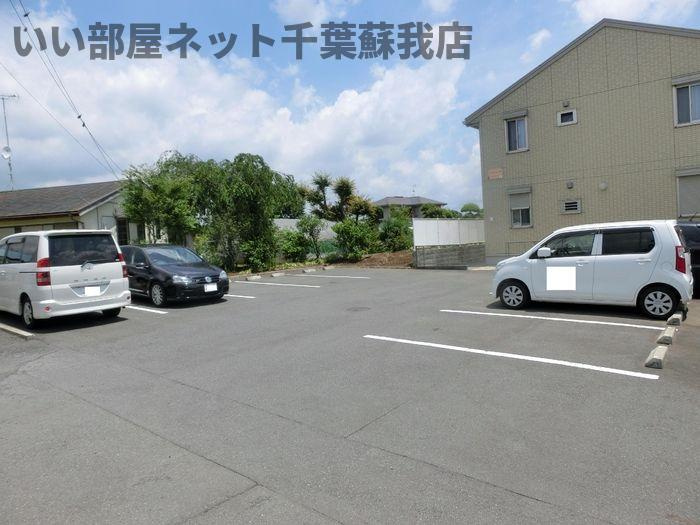 サンアベニューⅢの駐車場|カースペースがあります