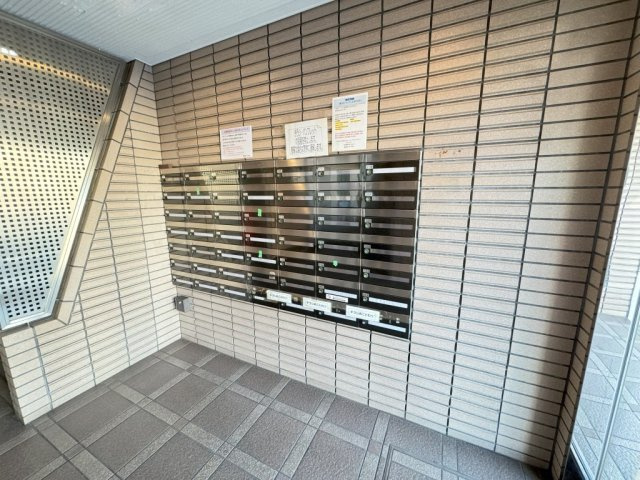 川崎市川崎区中島２丁目の賃貸マンションのエントランス|広々としたエントランス♪
