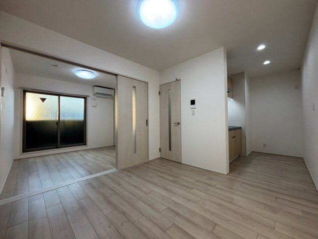 フジパレス羽衣Ⅱ番館の居間・リビング