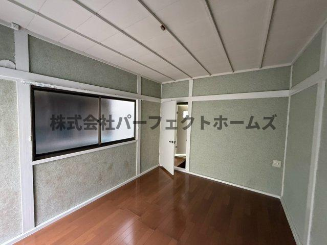 倉治3丁目テラスハウス　の洋室|落ち着いた色調の洋室です