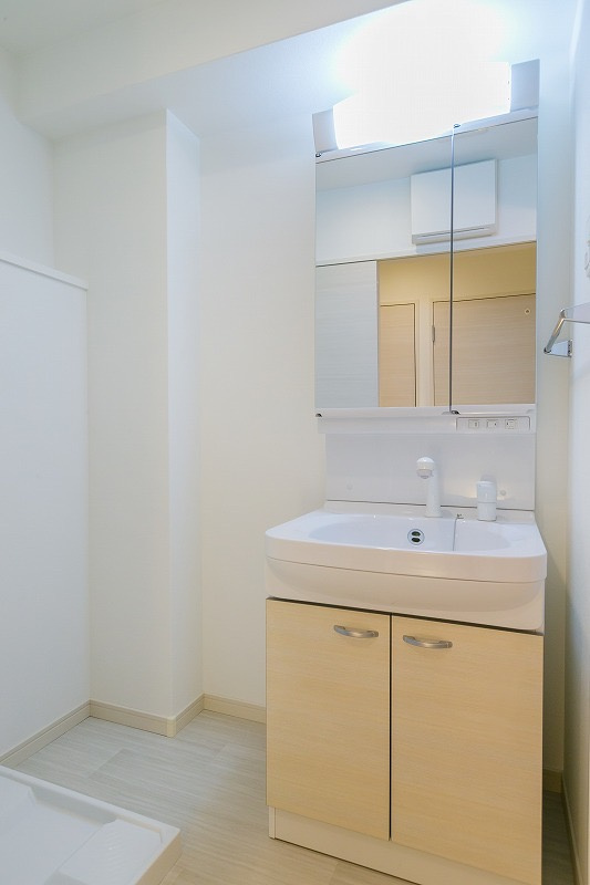 新品家具付きマンション千代26(KaGood福岡)の独立洗面台