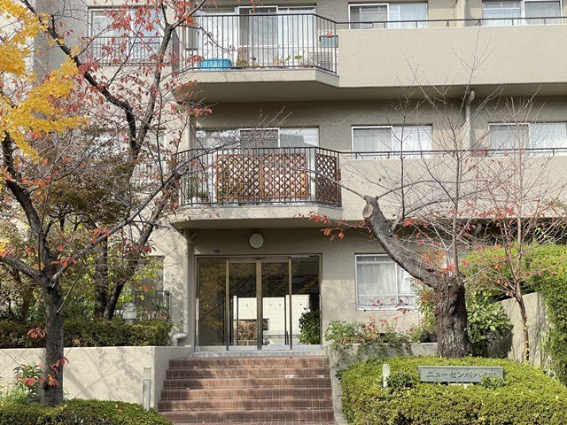 【その他】 | OTCニューセンバハイツ | 現在ご返済中のカーローン・カードローン・教育ローンなどを住宅ローンに一本化したり、家具家電購入費用・引越し費用を住宅ローンと組み合わせるなど、お客さまにメリットの多い住宅ローンのご提案が可能です。