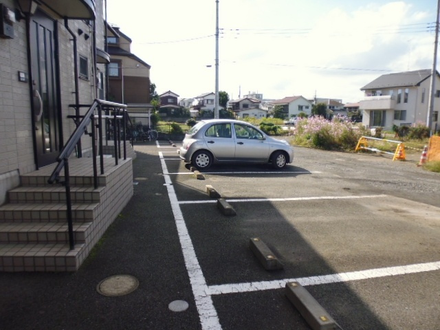 【駐車場】 | メゾンメルベーユM