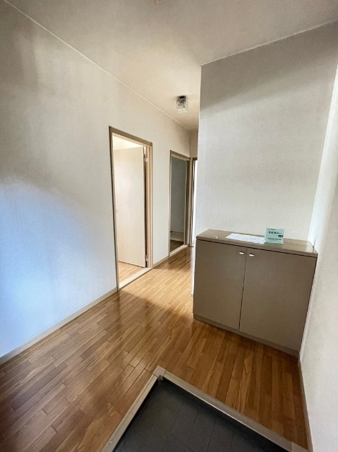 コーポシスルの玄関