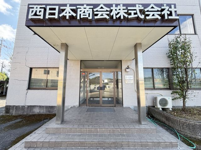 金山貸工場のエントランス
