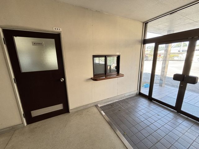 金山貸工場のロビー