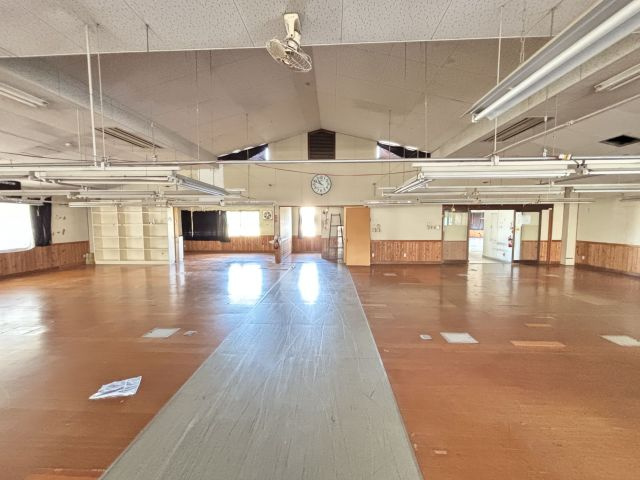 金山貸工場の内装