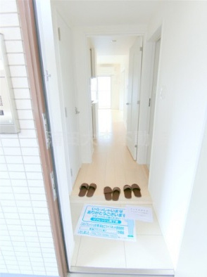 TLRレジデンス大鳥居の玄関