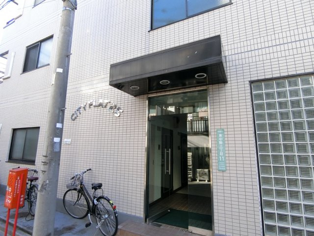 シティフラット25のエントランス