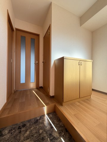 エルロード住吉6号館の玄関