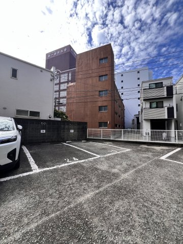 玉川マンションの駐車場