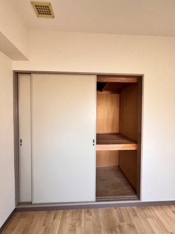 玉川マンションの収納