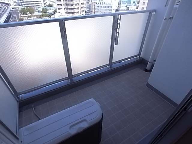 神戸市兵庫区本町１丁目の賃貸マンションのバルコニー