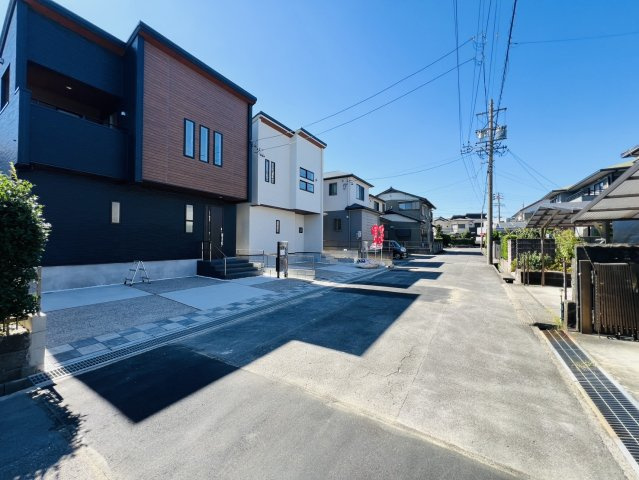 知多郡東浦町石浜田之助6番34『仲介手数料無料』新築一戸建て・建売の前面道路含む現地写真