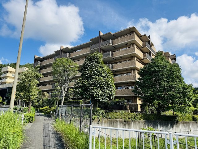 エンゼルラクシィ南大沢の外観|～南大沢駅徒歩6分　内装フルリノベ済　住環境の整ったマンション～