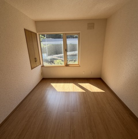 室蘭市大沢町1丁目14-7戸建の居間・リビング