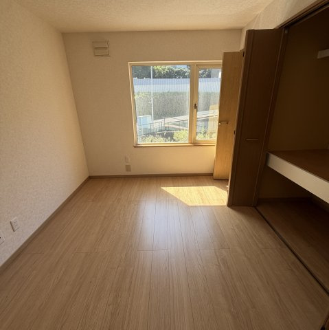 室蘭市大沢町1丁目14-7戸建の居間・リビング