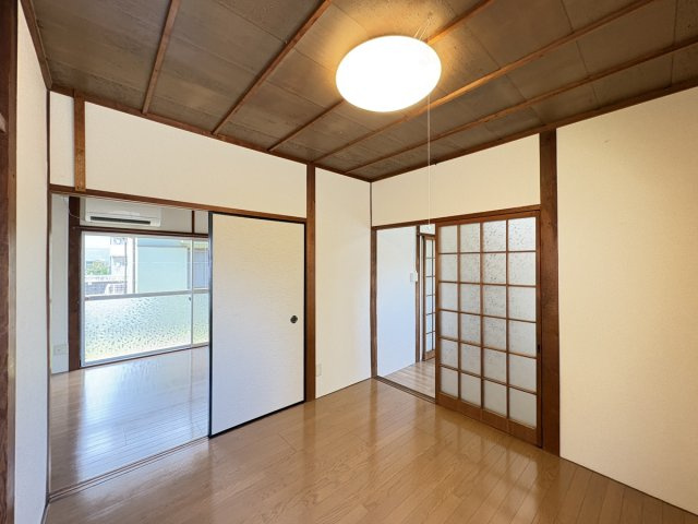 東古松戸建の洋室