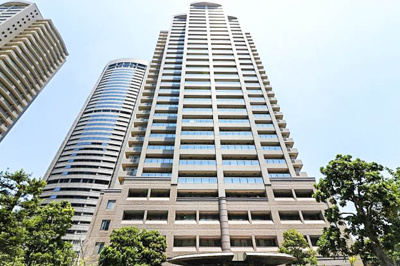 【外観】 | ＯＡＰレジデンスタワー東館 | 31階建てタワーマンション。帝国ホテルのある複合商業施設、大阪アメニティパーク内に立地しています。