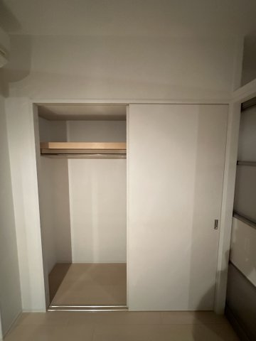 大阪市中央区瓦町２丁目の賃貸マンションの収納