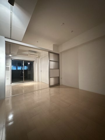 大阪市中央区瓦町２丁目の賃貸マンションの居間・リビング