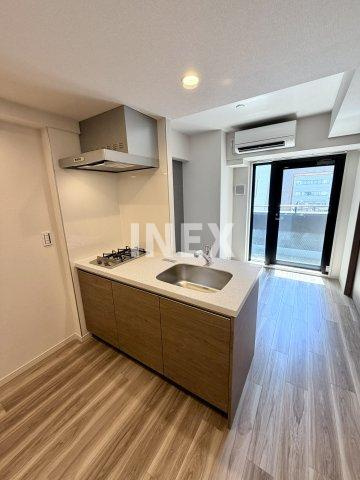 横浜市中区住吉町３丁目の賃貸マンションのエントランス
