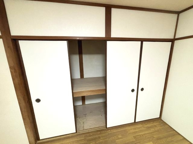 西板持町8丁目戸建の収納