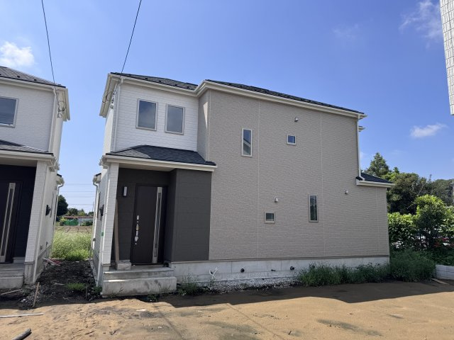 市川市国分６丁目新築戸建【中国分小学校：6分】の外観|Ｇ号棟外観・8月24日撮影・もうすぐ完成！