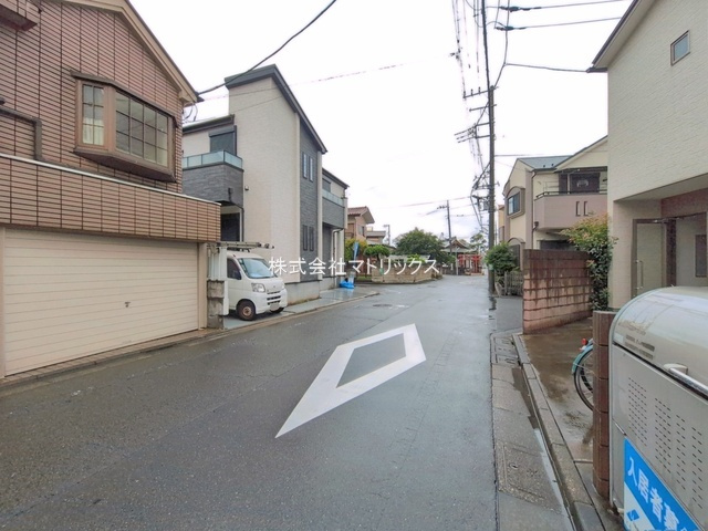 練馬区南大泉2丁目　長期優良住宅×北西角地　限定1棟の前面道路含む現地写真