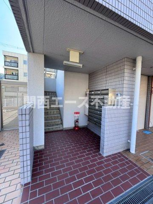【エントランス】 | 野崎駅前ビル