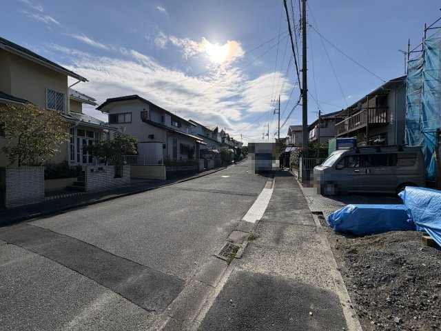 【前面道路含む現地写真】 | 比企郡小川町東小川5丁目　いろどりアイタウン　新築戸建　全1棟　1号棟 | 10/3撮影