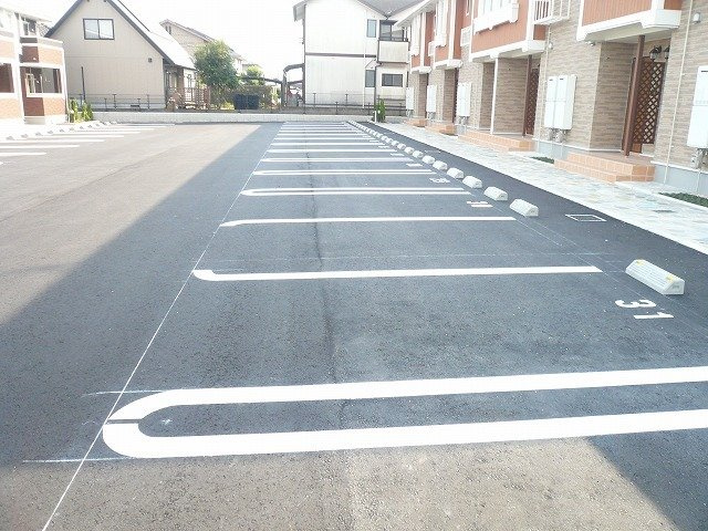 クレメント　ブリーズ　Ⅱの駐車場