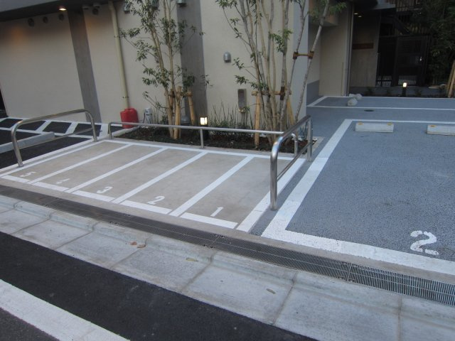 プラウドフラット巣鴨Ⅱの駐車場