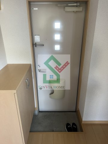 ステーションサイドあざみの玄関