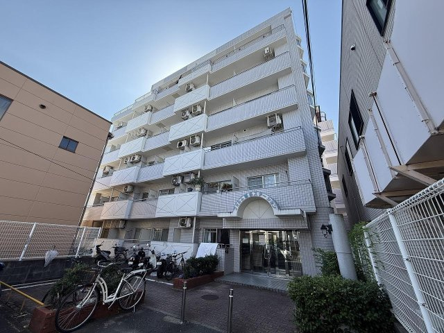 フォルム博多ステーションの外観